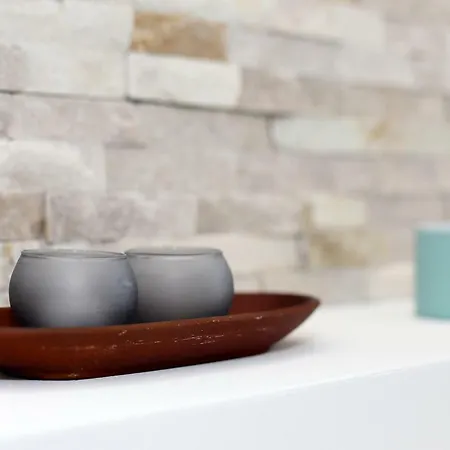 Nela アパート ザダル